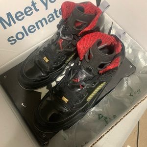Jordan 1 Spizike Stealth.